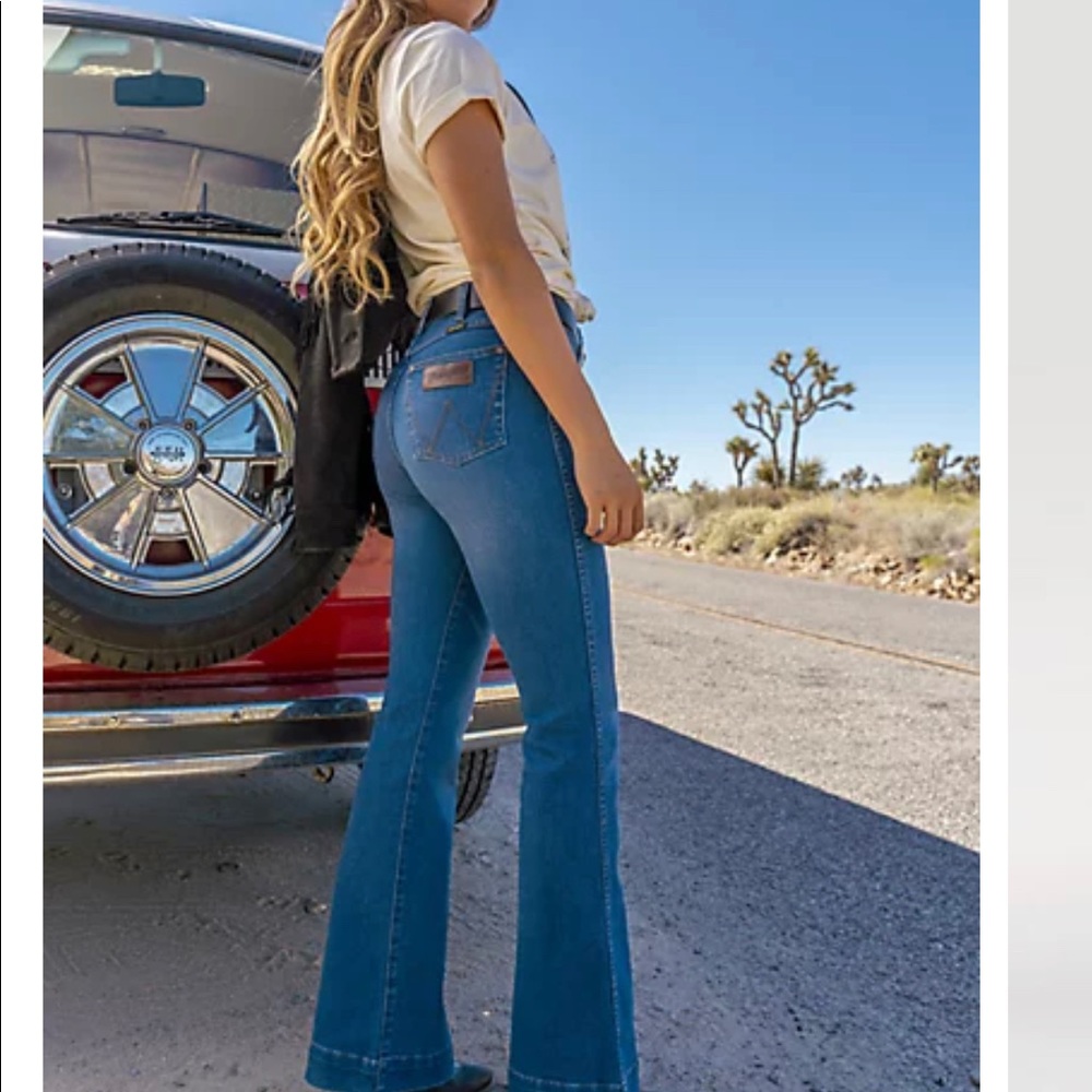 Wrangler Retro Flares